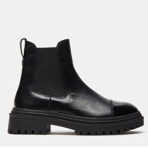 Steve Madden - Mayslie Black Leather Boots Never worn new with box!